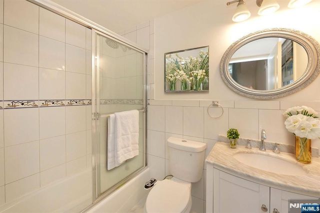 2186 Jones Road, Fort Lee, NJ 07024