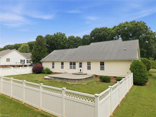 210 Jane Sowers Road, Statesville, NC 28625