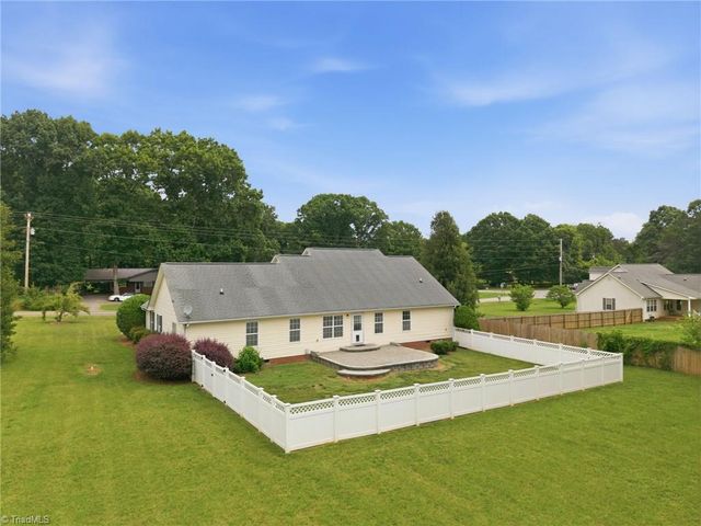 210 Jane Sowers Road, Statesville, NC 28625