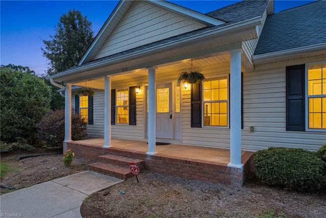 210 Jane Sowers Road, Statesville, NC 28625