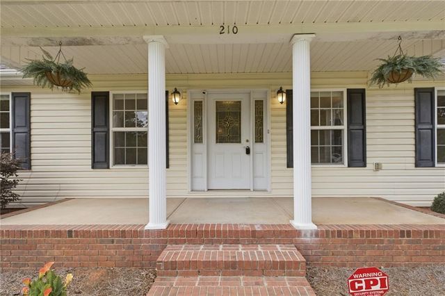 210 Jane Sowers Road, Statesville, NC 28625
