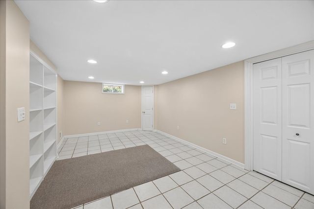 723 S La Grange Road, La Grange, IL 60525