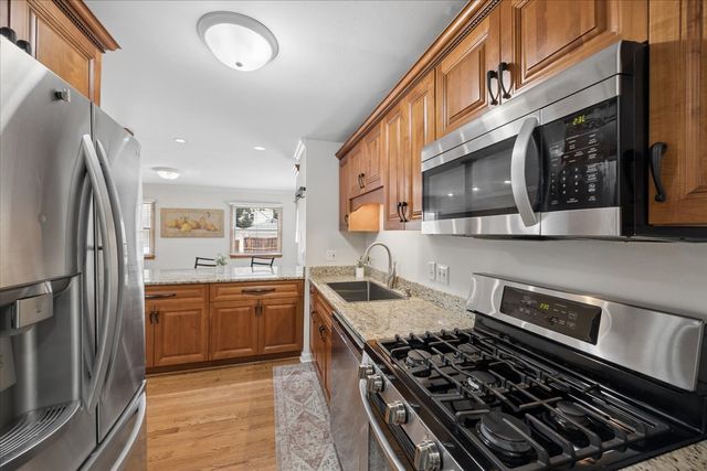 723 S La Grange Road, La Grange, IL 60525