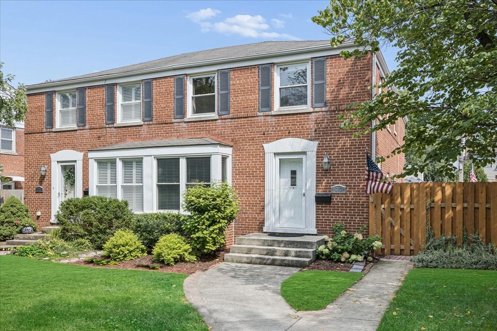 723 S La Grange Road, La Grange, IL 60525