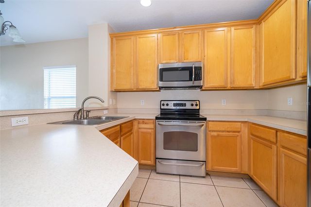 9400 FLOWERING COTTONWOOD ROAD, Orlando, FL 32832