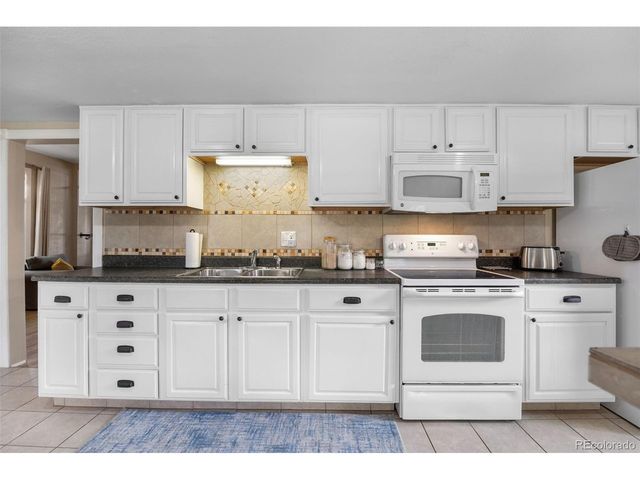 1625 Dayton St, Aurora, CO 80010