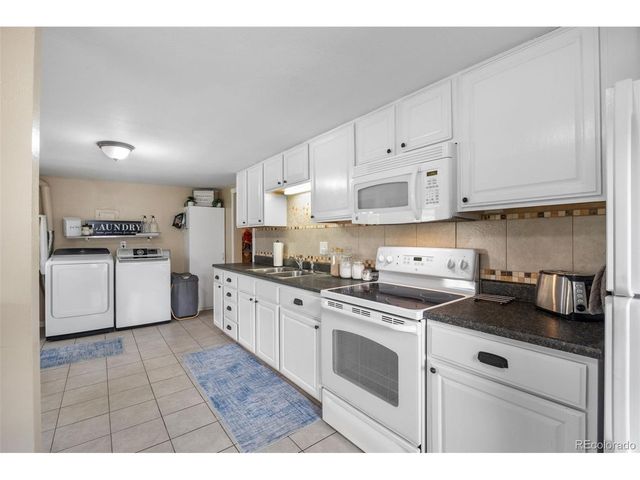 1625 Dayton St, Aurora, CO 80010