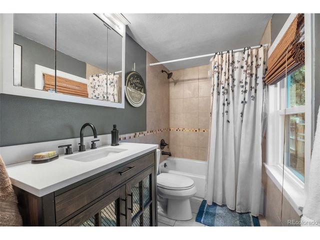 1625 Dayton St, Aurora, CO 80010
