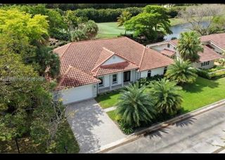 4934 NW 94th Doral Place, Doral, FL 33178