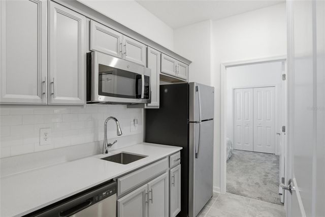 954 LAUREL VIEW WAY, Groveland, FL 34736