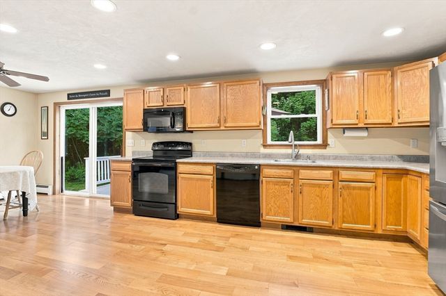 4 Mccann Place, Paxton, MA 01612