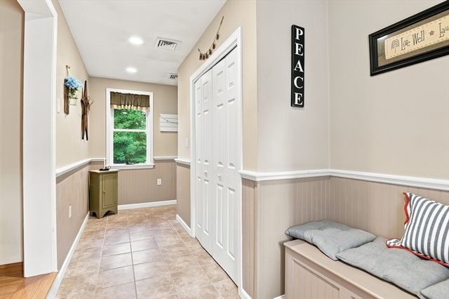 4 Mccann Place, Paxton, MA 01612