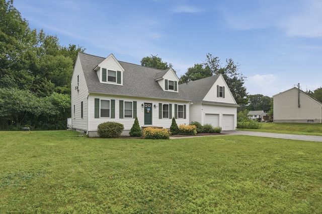 4 Mccann Place, Paxton, MA 01612