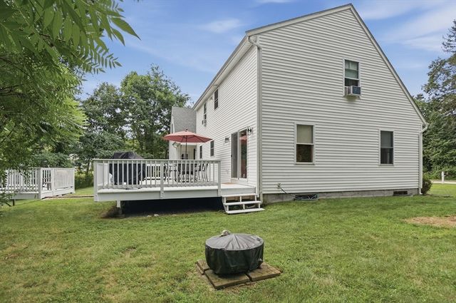 4 Mccann Place, Paxton, MA 01612