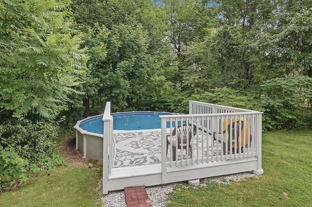 4 Mccann Place, Paxton, MA 01612