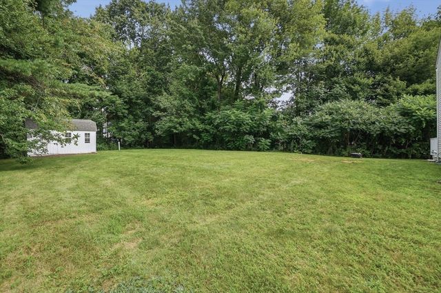 4 Mccann Place, Paxton, MA 01612