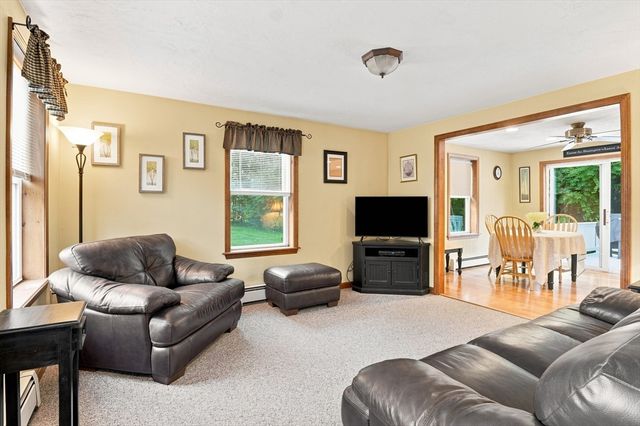 4 Mccann Place, Paxton, MA 01612