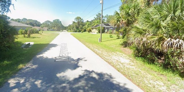 MAYWOOD LANE, North Port, FL 34286