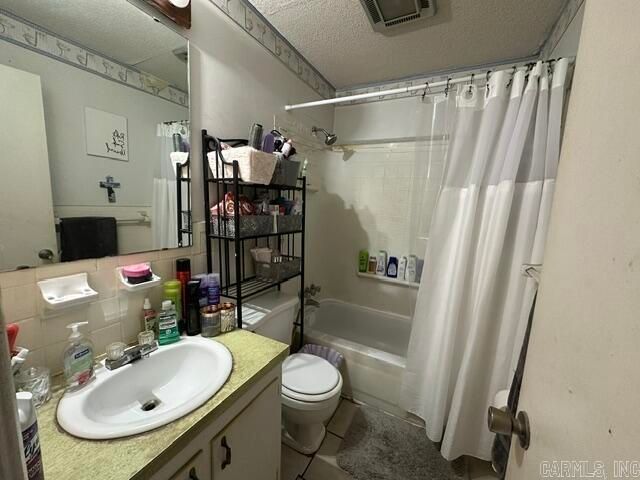 1210 S Center Street, Lonoke, AR 72086