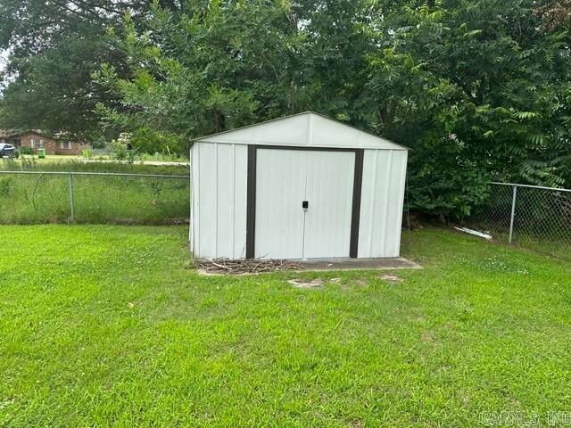 1210 S Center Street, Lonoke, AR 72086