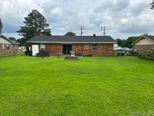 1210 S Center Street, Lonoke, AR 72086