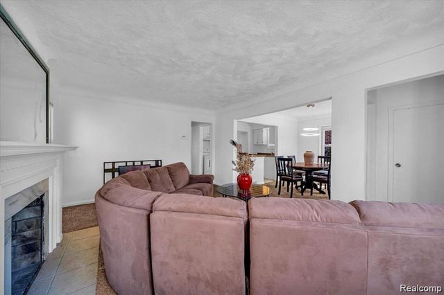 16608 Mansfield Street, Detroit, MI 48235
