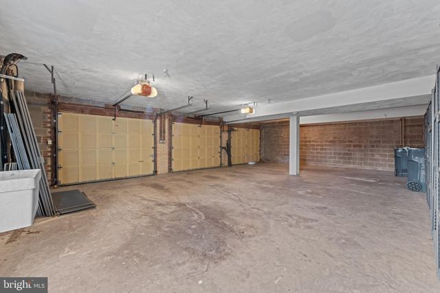 901 WALKER RD, Great Falls, VA 22066