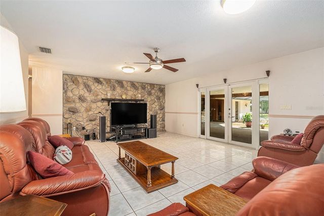 7907 PAT BOULEVARD, Tampa, FL 33615