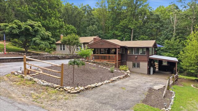 200 REVENOOR RD, Harpers Ferry, WV 25425