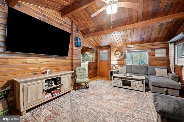 200 REVENOOR RD, Harpers Ferry, WV 25425