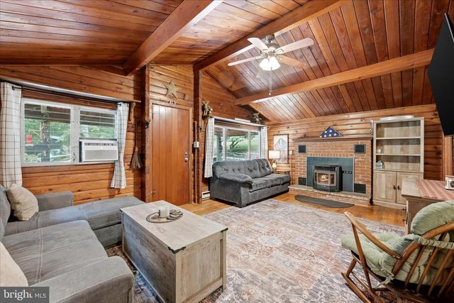 200 REVENOOR RD, Harpers Ferry, WV 25425