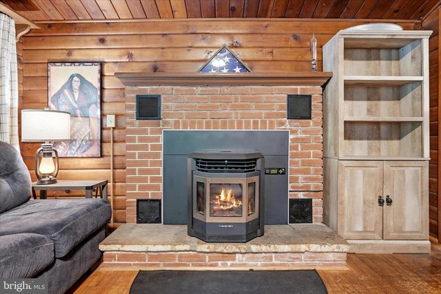 200 REVENOOR RD, Harpers Ferry, WV 25425