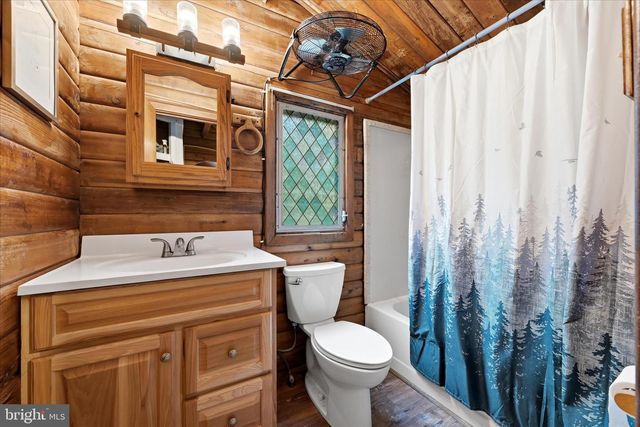 200 REVENOOR RD, Harpers Ferry, WV 25425