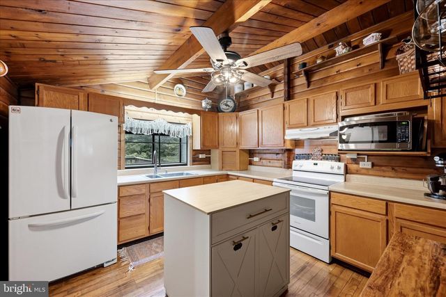 200 REVENOOR RD, Harpers Ferry, WV 25425
