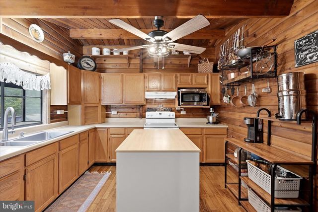 200 REVENOOR RD, Harpers Ferry, WV 25425