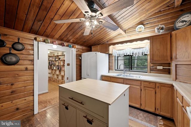 200 REVENOOR RD, Harpers Ferry, WV 25425