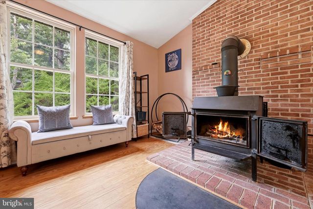 200 REVENOOR RD, Harpers Ferry, WV 25425