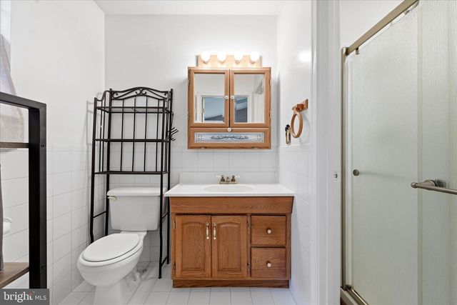200 REVENOOR RD, Harpers Ferry, WV 25425