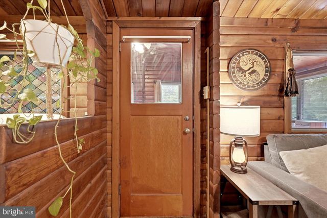 200 REVENOOR RD, Harpers Ferry, WV 25425
