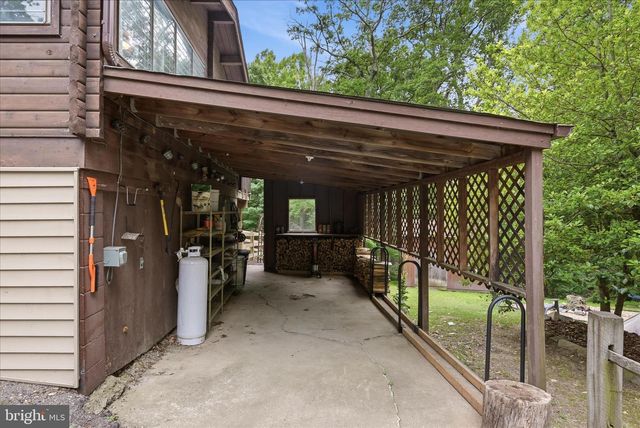 200 REVENOOR RD, Harpers Ferry, WV 25425