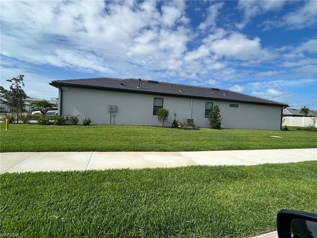 24708 Marina Del Ray DR, Bonita Springs, FL 34135