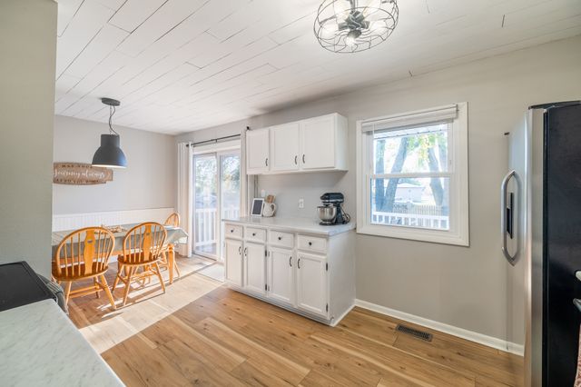 620 Parkview Lane, Carlisle, IA 50047