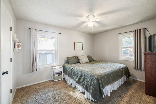 620 Parkview Lane, Carlisle, IA 50047