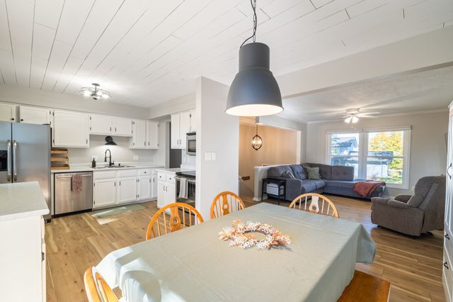 620 Parkview Lane, Carlisle, IA 50047