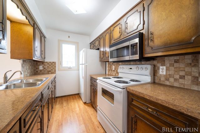 998 Village Lane, Georgetown Twp, MI 49428