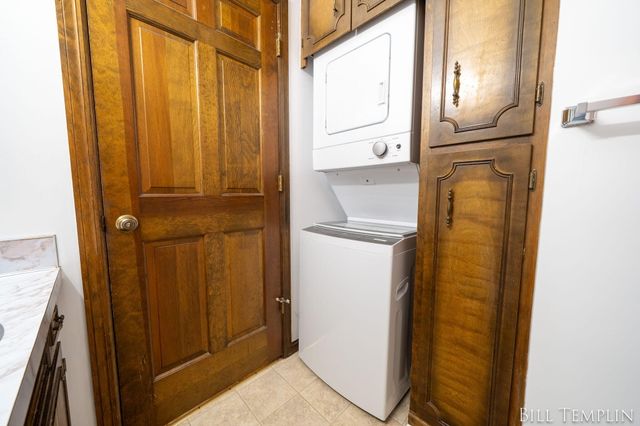 998 Village Lane, Georgetown Twp, MI 49428