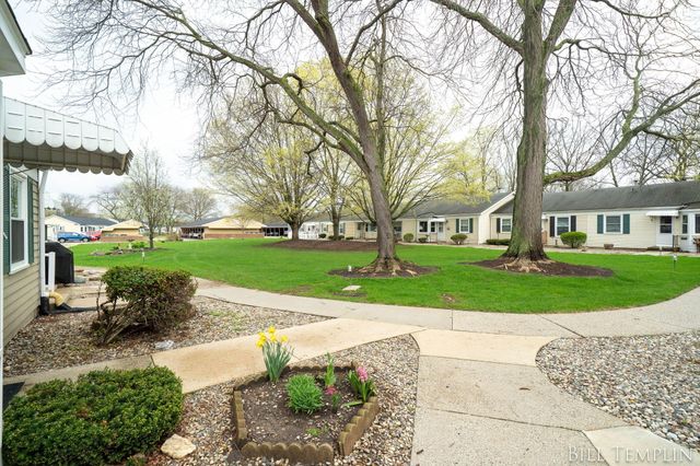 998 Village Lane, Georgetown Twp, MI 49428
