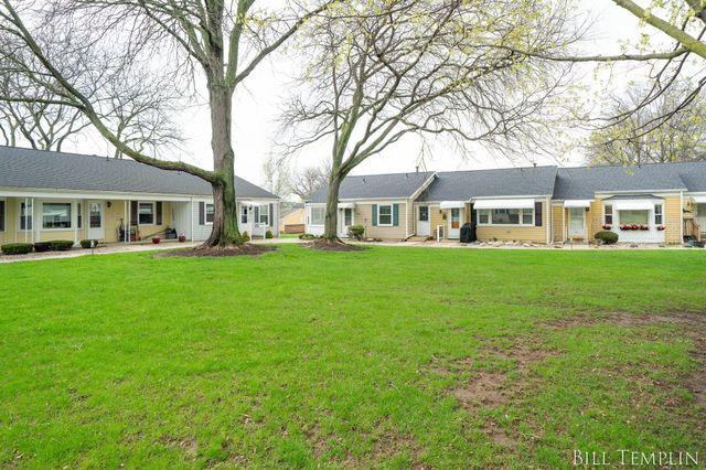 998 Village Lane, Georgetown Twp, MI 49428