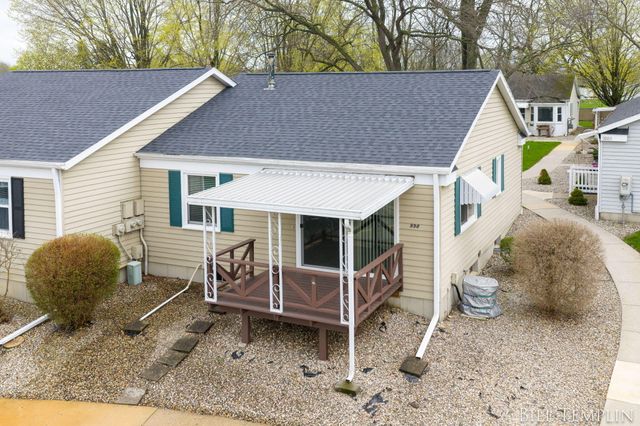 998 Village Lane, Georgetown Twp, MI 49428