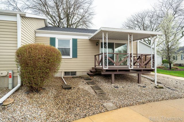 998 Village Lane, Georgetown Twp, MI 49428